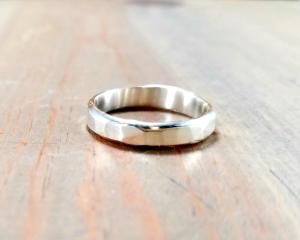 Mens Inexpensive Wedding Ring