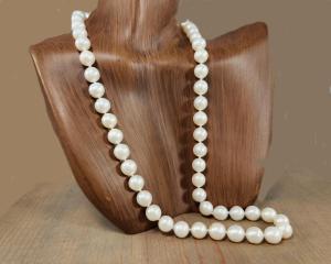 18 inch white pearl necklace